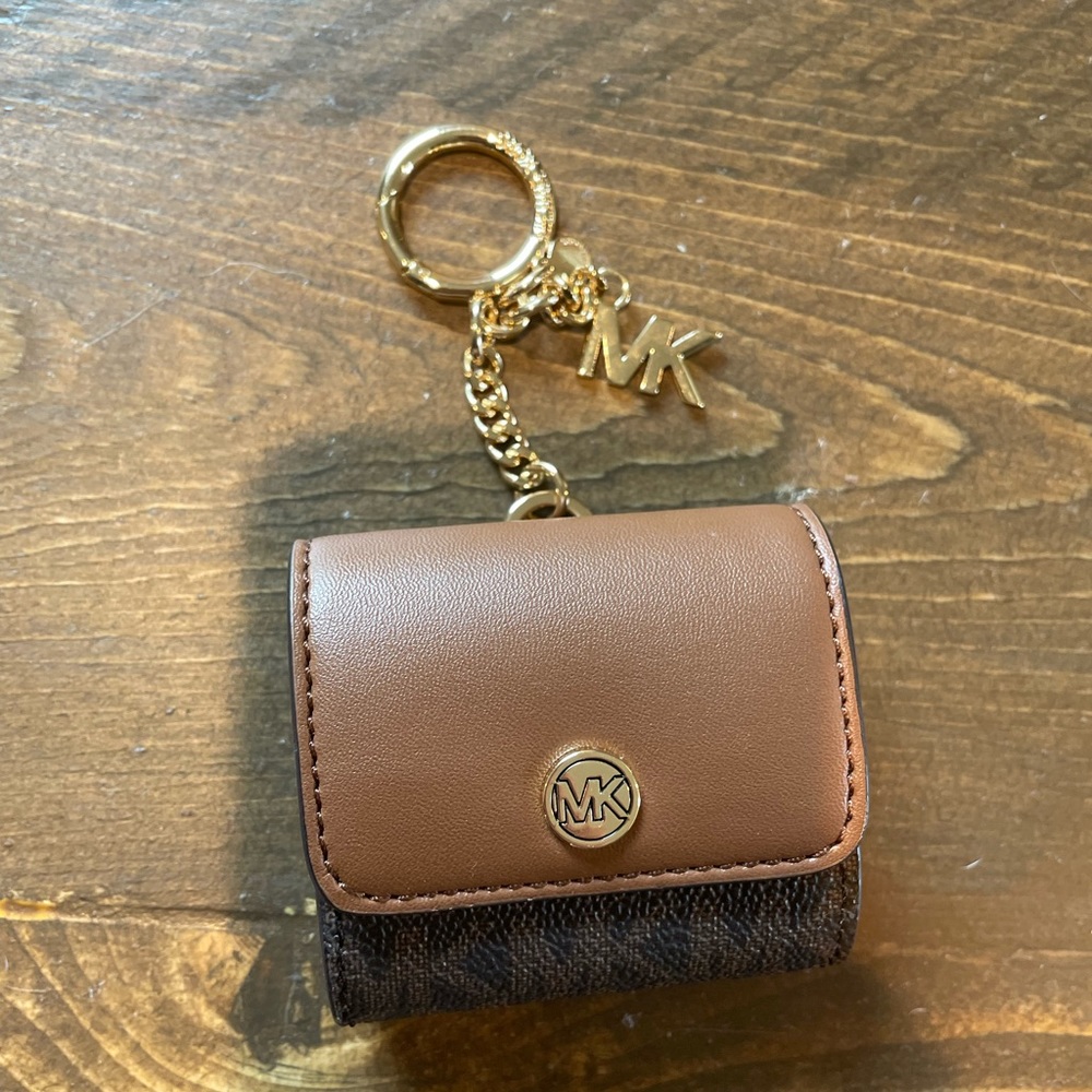 Michael Kors AirPod holder